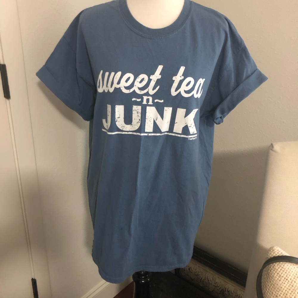 Blue cotton t shirt, sweet tea ~n~ junk
Large